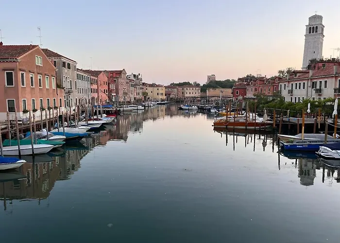 Ponte S Ana, Am Eingang Zur Biennale Appartamento *