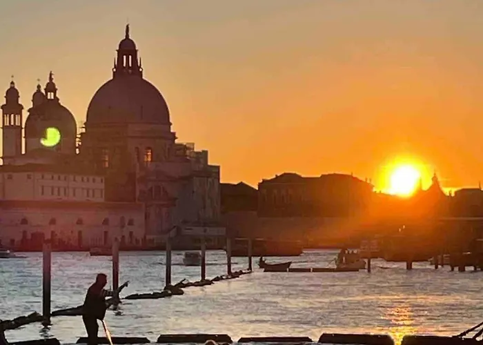 Appartamento Ponte S Ana, Am Eingang Zur Biennale *