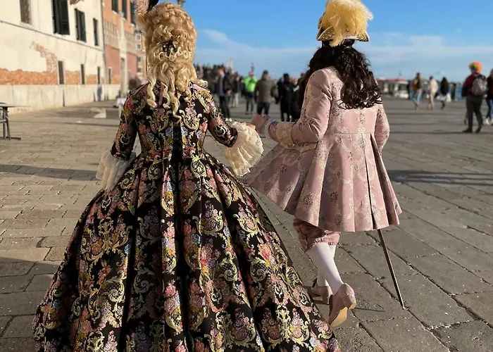 Ponte S Ana, Am Eingang Zur Biennale * Venezia