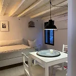 Ponte S Ana, Am Eingang Zur Biennale דירה